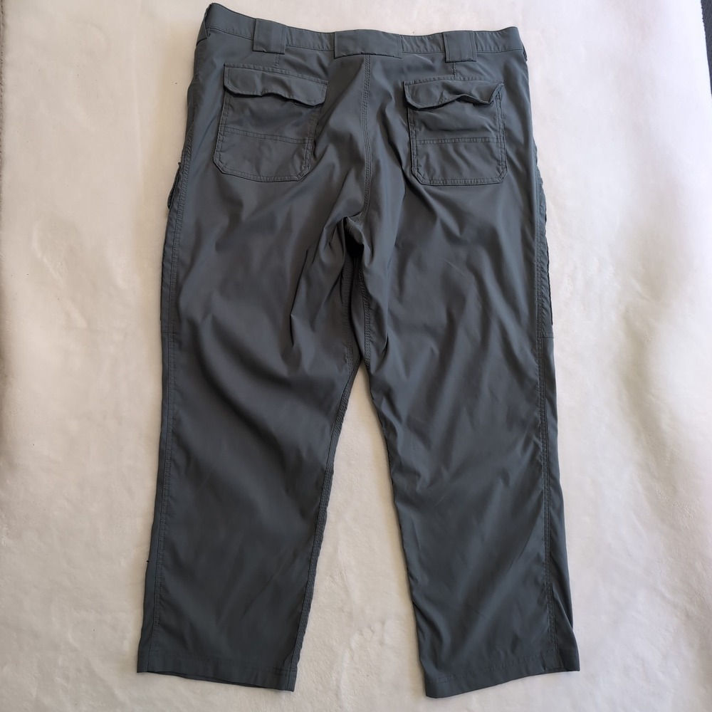 Duluth Trading Co Dry on the Fly Cargo Pants Mens 46x30 Gray Relaxed Fit Stretch - Picture 3 of 8